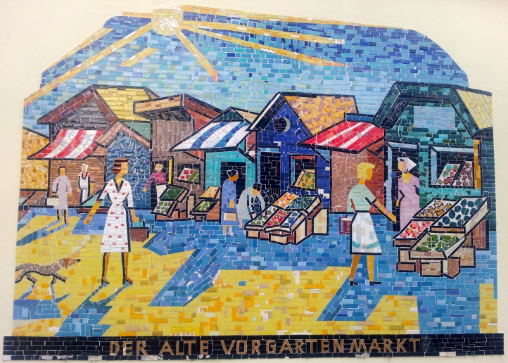 Geschichte Wandmosaik Der alte Vorgartenmarkt