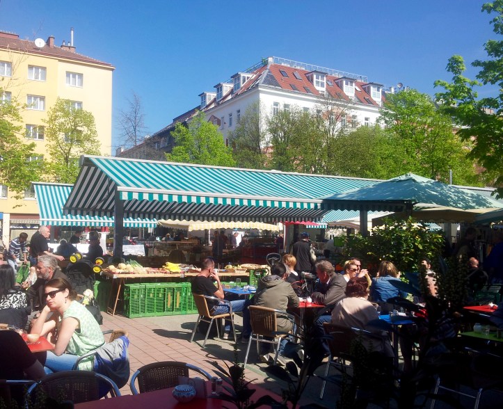 Samstag Bauernmarkt plus Sonne