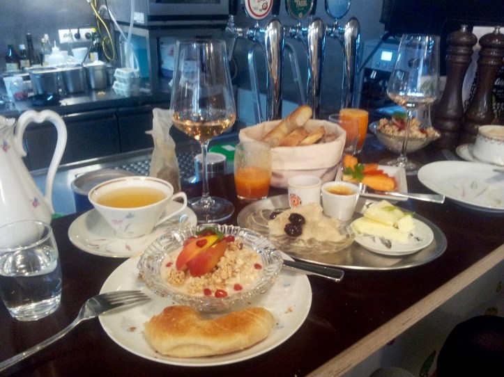 Ausgedehntes Frühstück für 2